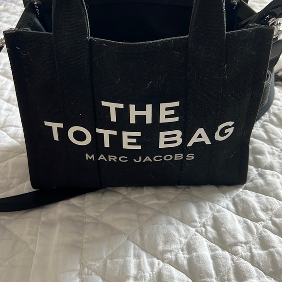 Gently used Marc Jacobs The Tote Bag - Picture 1 of 3